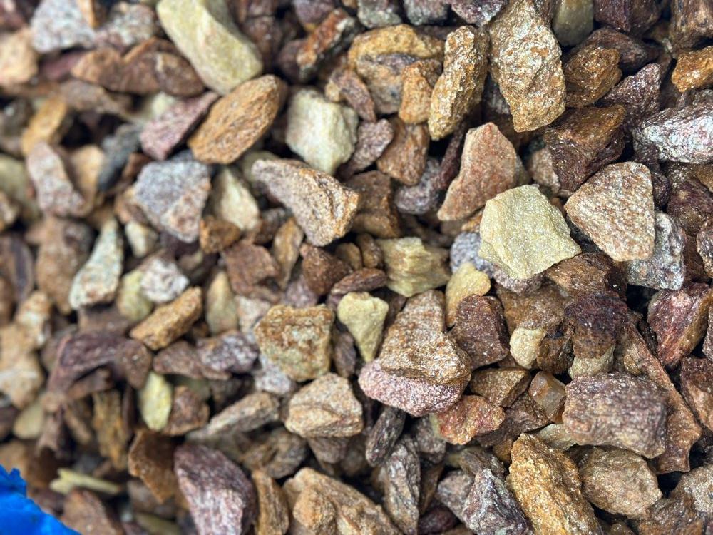 Златолит персиковый декоративная каменная крошка купить в Пскове