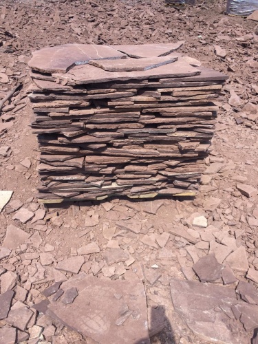 Плитняк лемезит бордовый для цоколя 1,5-2 см купить в Пскове