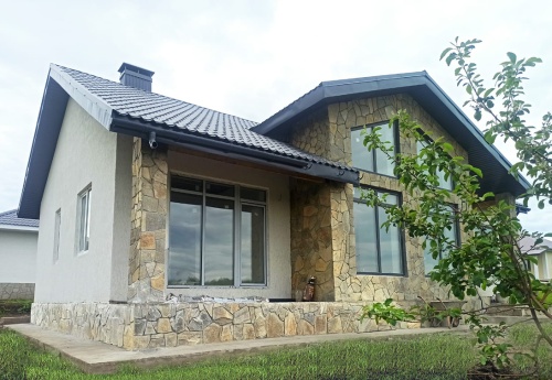 Плитняк златолит Уральский  для фасада купить в Пскове