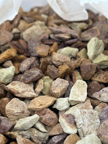 Златолит персиковый декоративная каменная крошка купить в Пскове