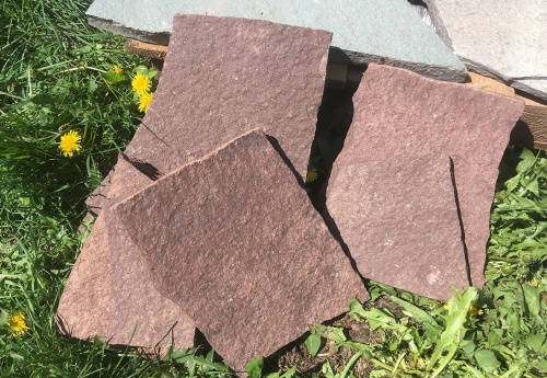 Плитняк лемезит бордовый для цоколя 1,5-2 см купить в Пскове