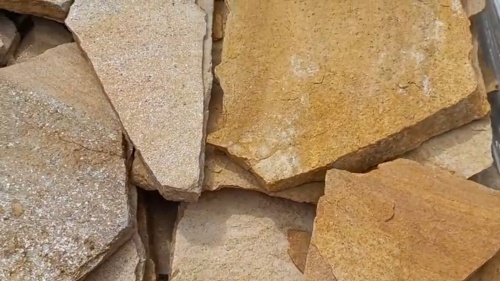 Плитняк златолит жёлтый для цоколя купить в Пскове