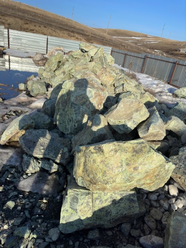 Камни для ландшафтного дизайна зелёные 10-60 килограмм купить в Пскове