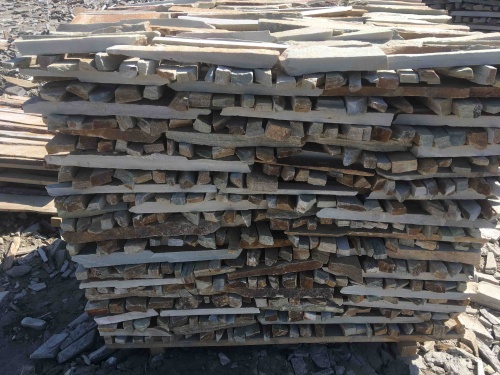 Горбушка златолит золотистый для облицовки купить в Пскове