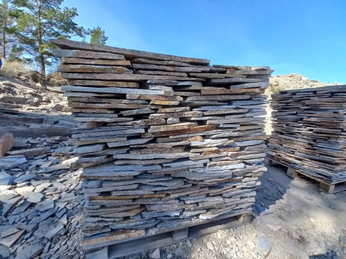 Плитняк златолит серебристый для фасада купить в Пскове