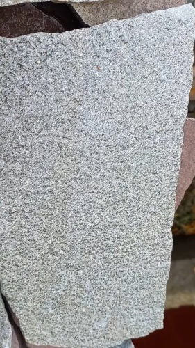 Плитняк златолит серебристый для фасада купить в Пскове