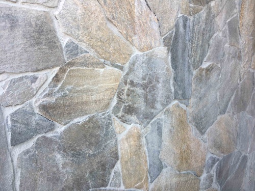 Плитняк златолит Уральский  для фасада купить в Пскове