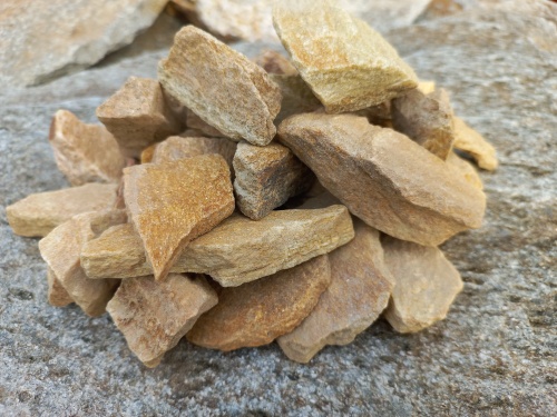 Златолит жёлтый декоративная каменная крошка купить в Пскове