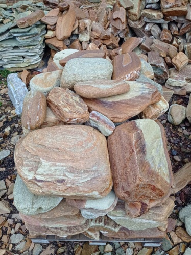 Златолит жёлтый, жёлто-зелёный глыбки и валуны для ланшафтного дизайна купить в Пскове