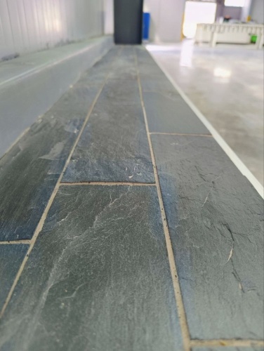 Плитка чёрная из натурального камня фасадная 30 см * 5 см, толщина 7 мм -30 мм купить в Пскове